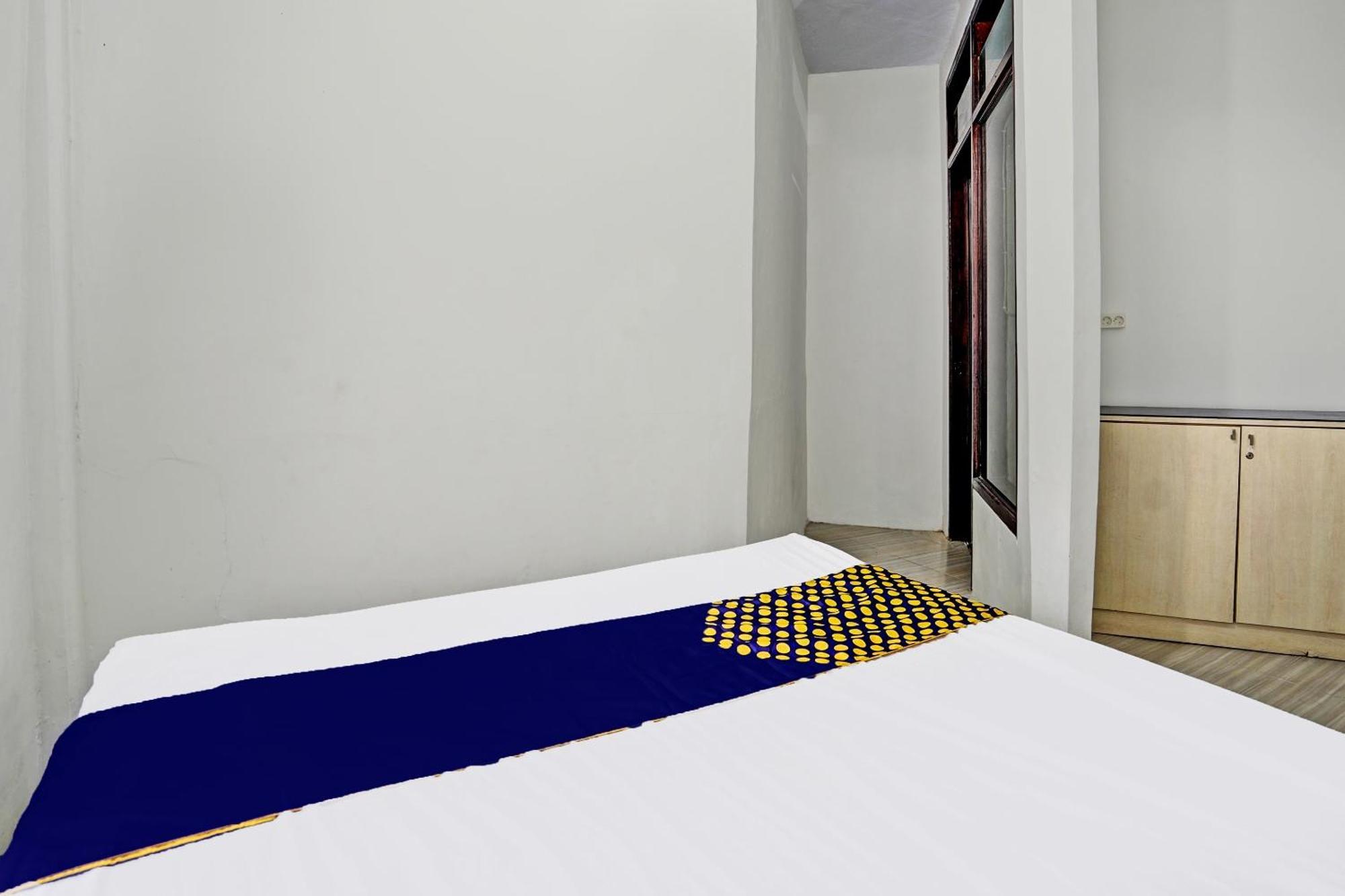 Spot On 92388 Villa Segi Delapan 프리겐 외부 사진
