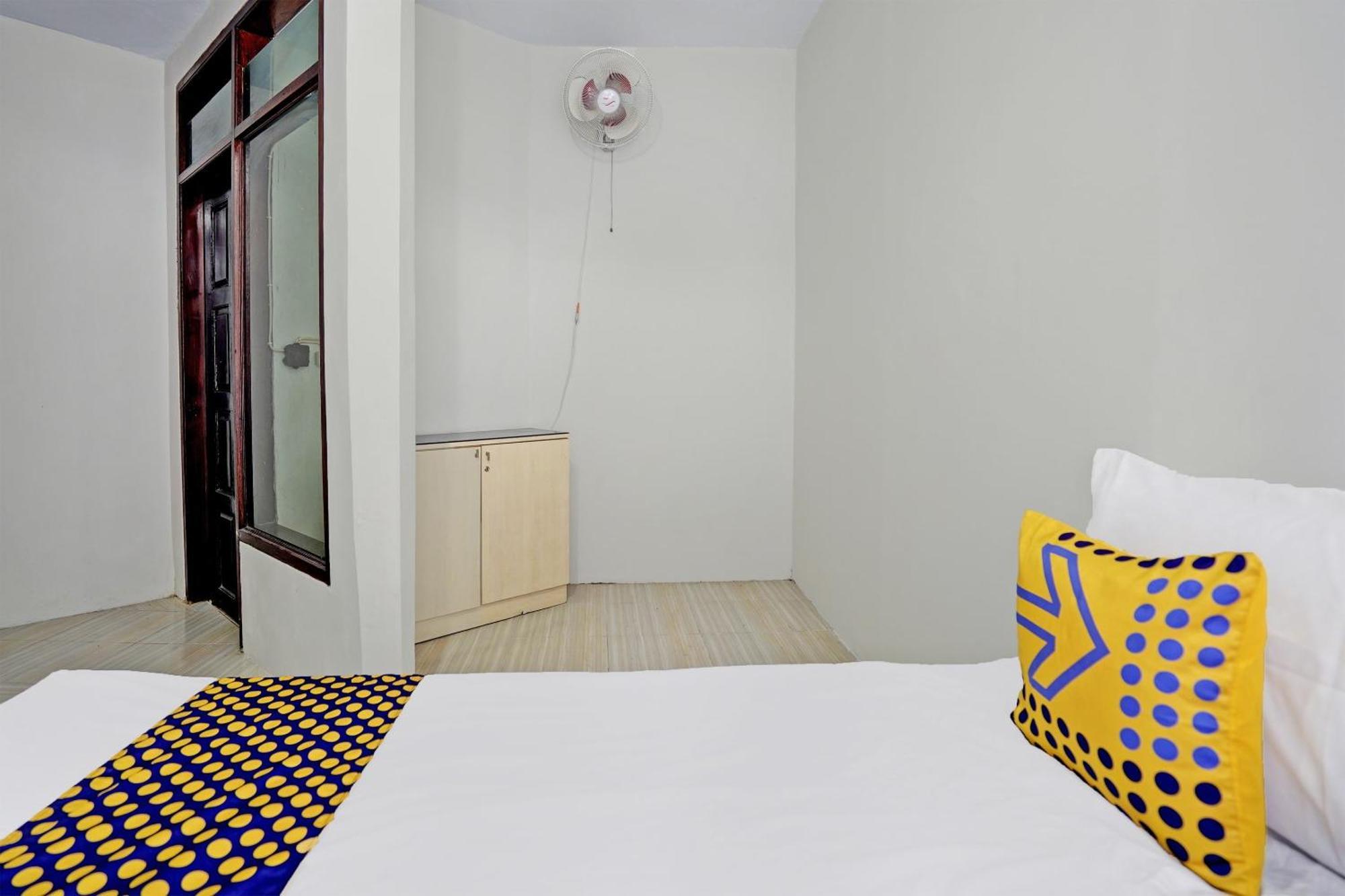 Spot On 92388 Villa Segi Delapan 프리겐 외부 사진