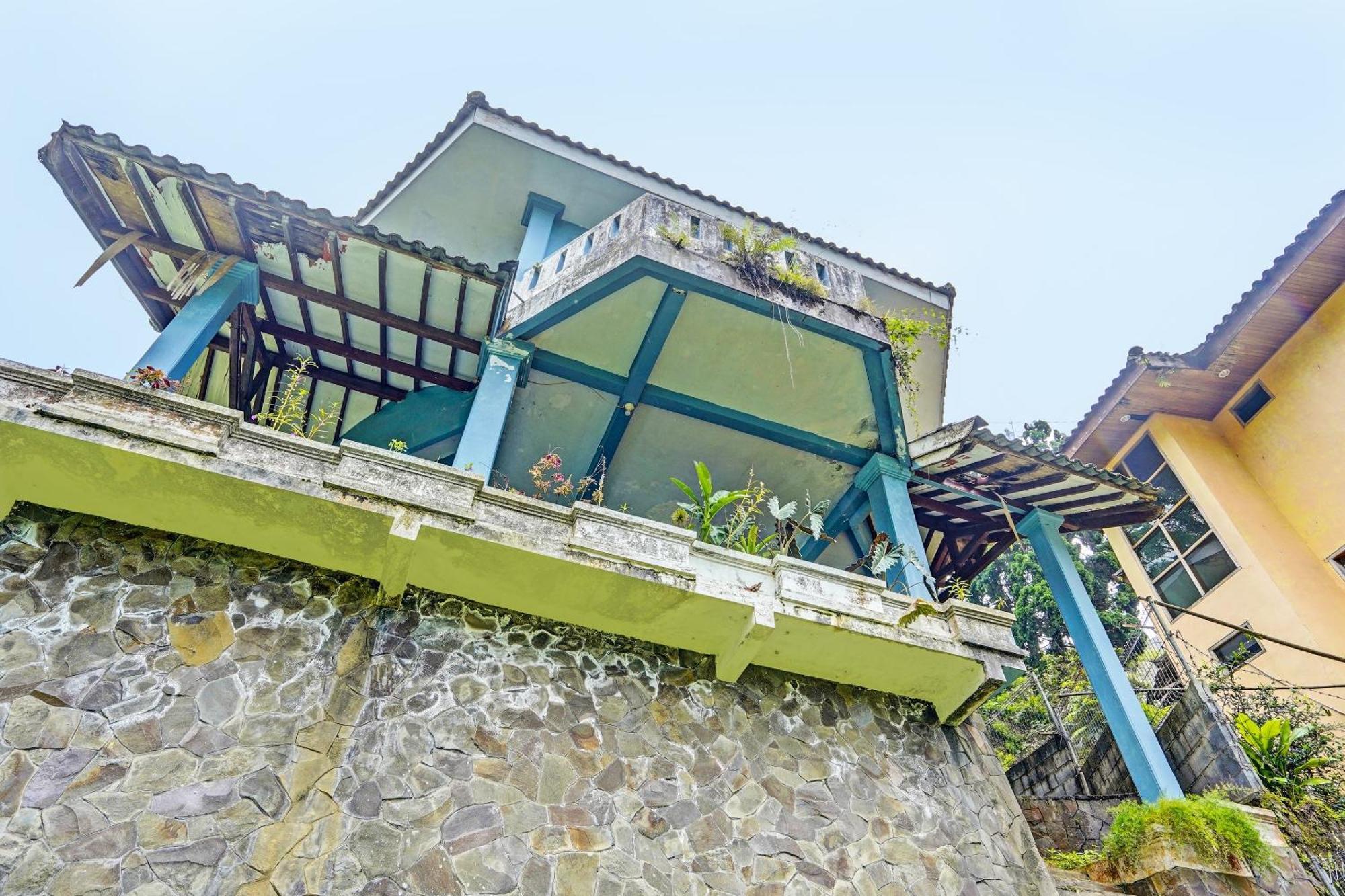 Spot On 92388 Villa Segi Delapan 프리겐 외부 사진