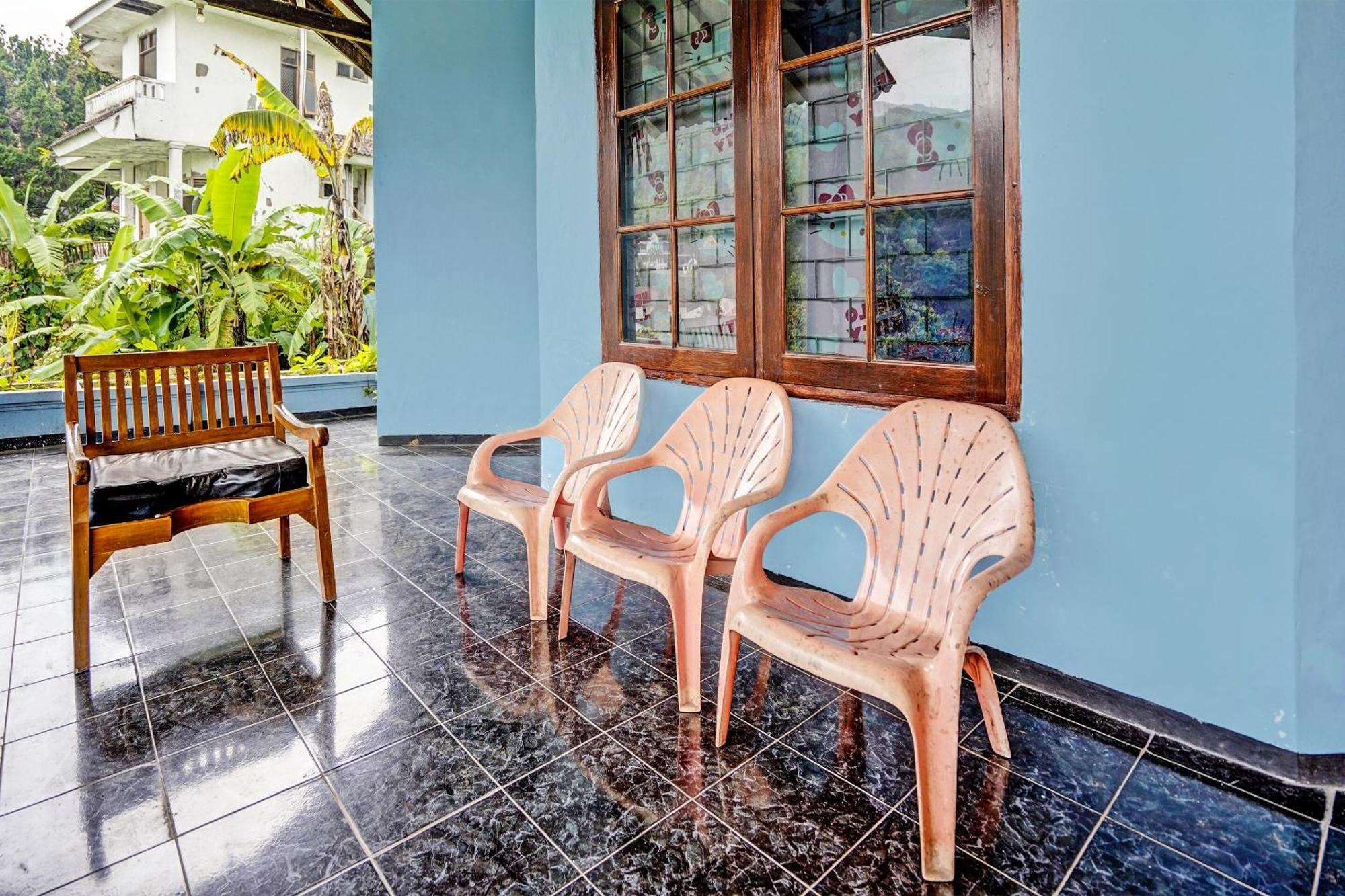Spot On 92388 Villa Segi Delapan 프리겐 외부 사진