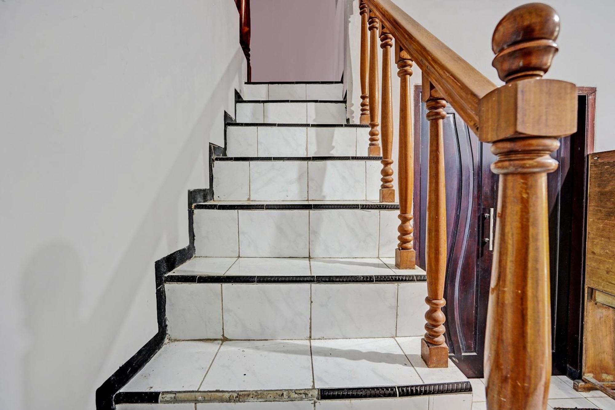 Spot On 92388 Villa Segi Delapan 프리겐 외부 사진