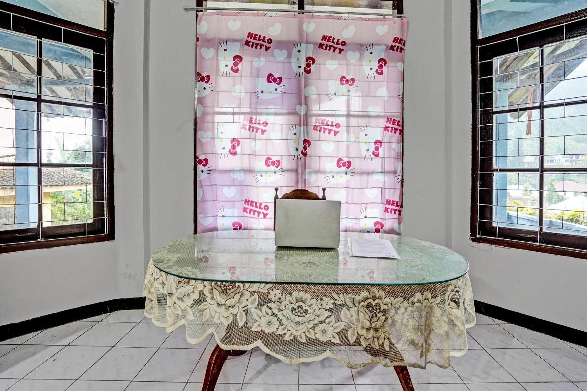 Spot On 92388 Villa Segi Delapan 프리겐 외부 사진
